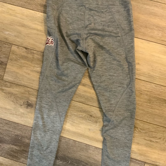 Zoozatz Montana Griz leggings with pockets. Size S - Picture 4 of 4